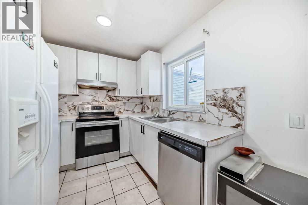 Single Family House for Sale in  Falmere Way NE Falconridge Calgary 