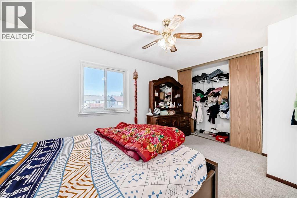 Single Family House for Sale in  Falmere Way NE Falconridge Calgary 