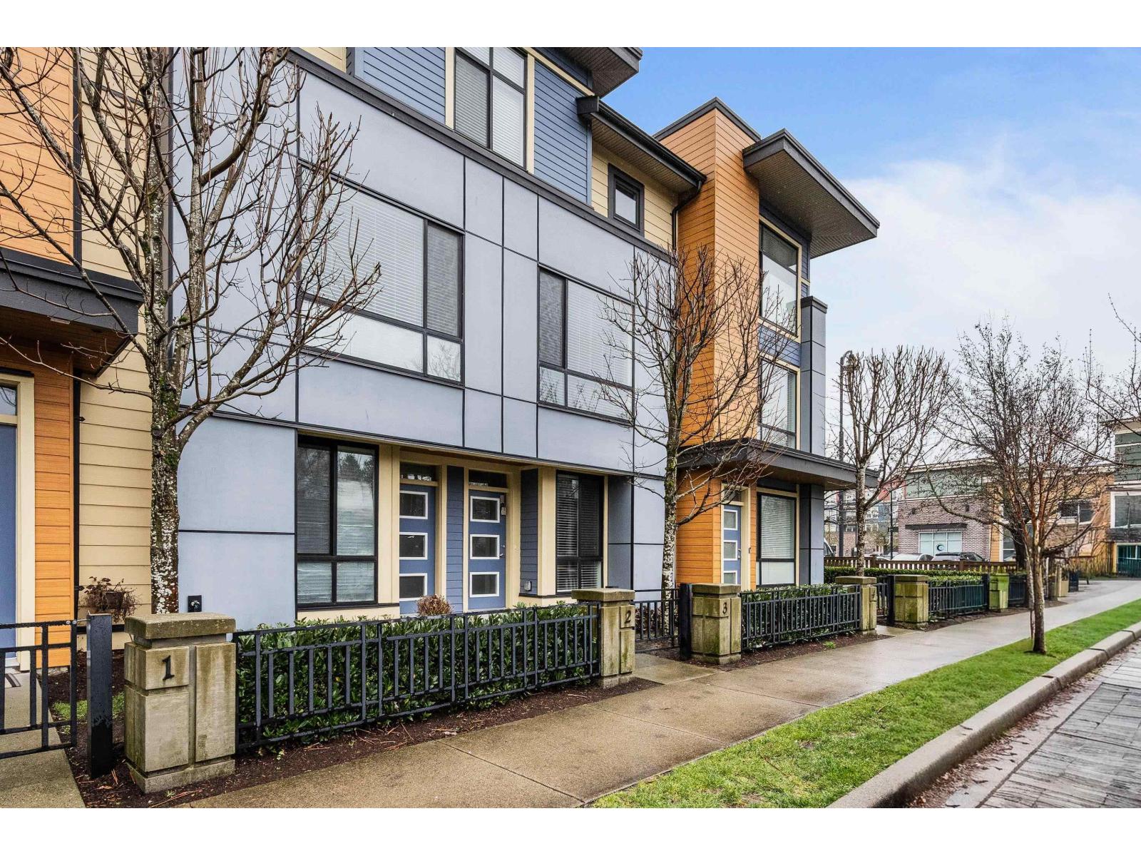 3 45615 TAMIHI WAY, Garrison Crossing, Chilliwack