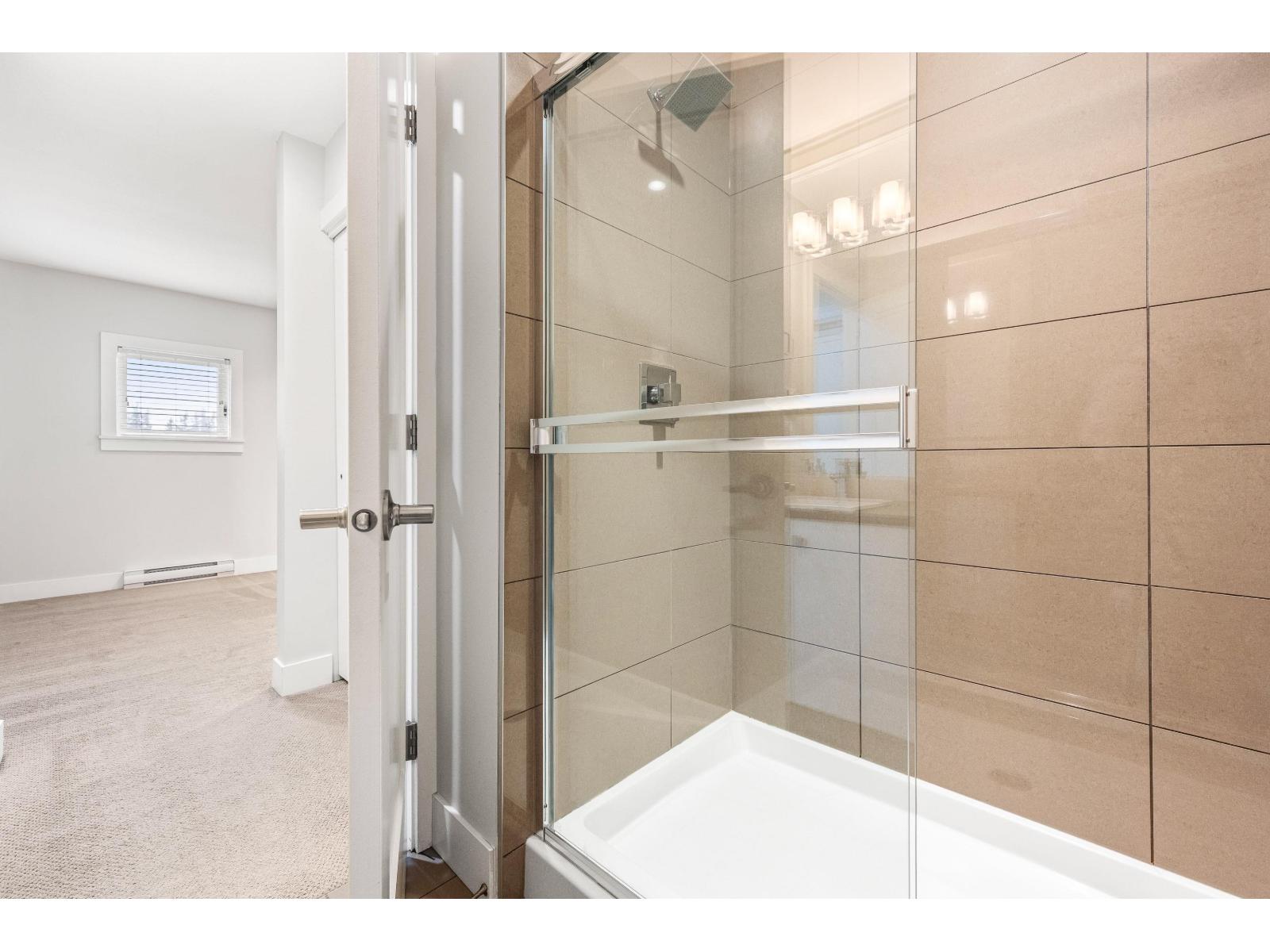 3 45615 TAMIHI WAY, Garrison Crossing, Chilliwack