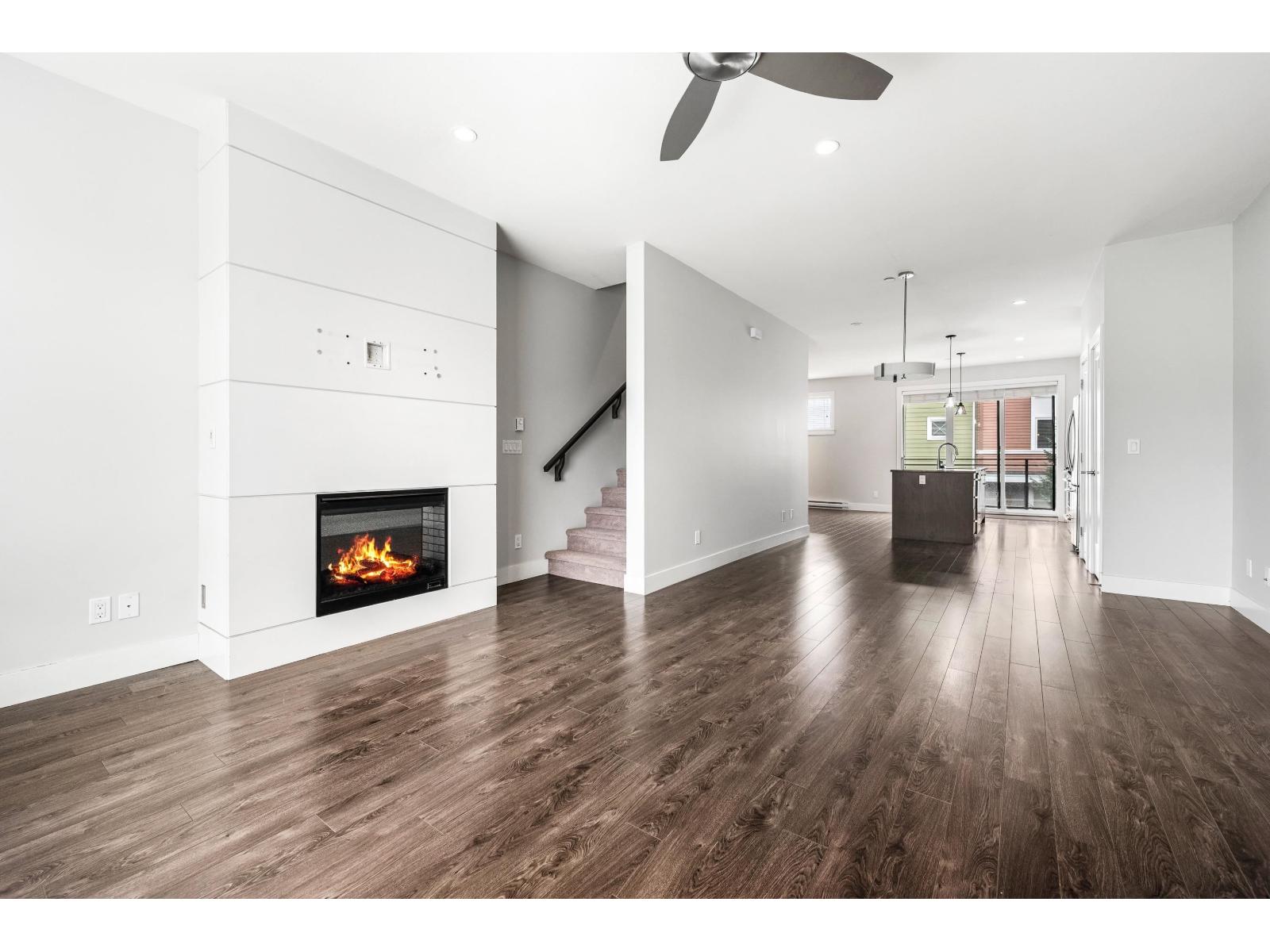 3 45615 TAMIHI WAY, Garrison Crossing, Chilliwack