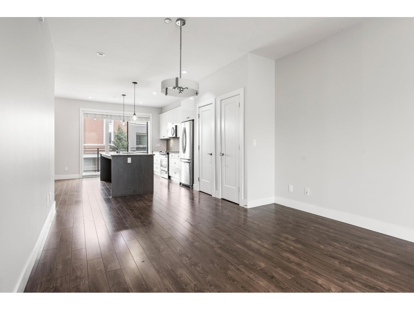 3 45615 TAMIHI WAY, Garrison Crossing, Chilliwack