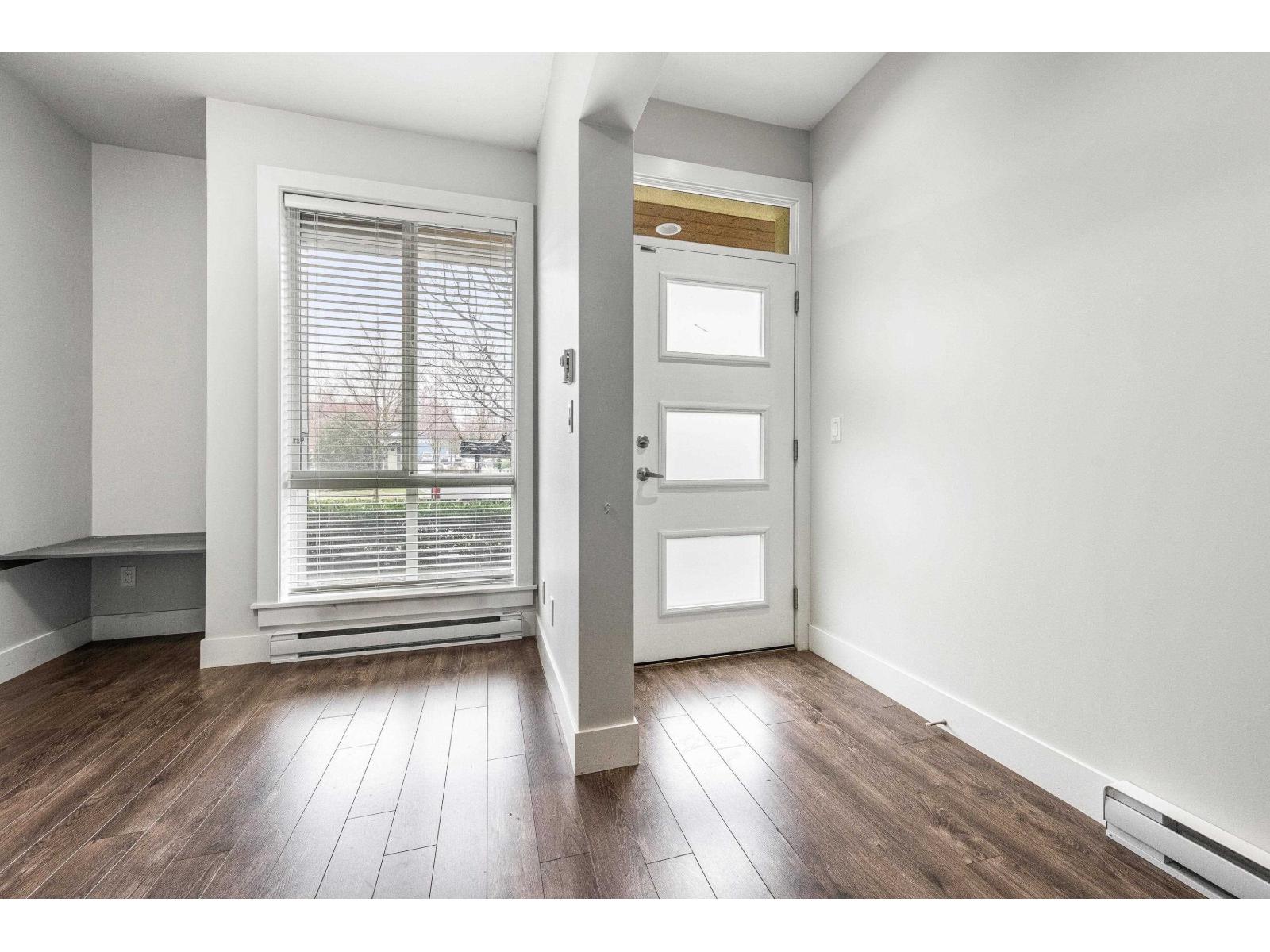 3 45615 TAMIHI WAY, Garrison Crossing, Chilliwack