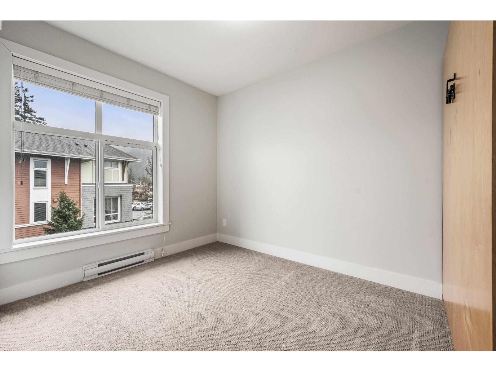 3 45615 TAMIHI WAY, Garrison Crossing, Chilliwack