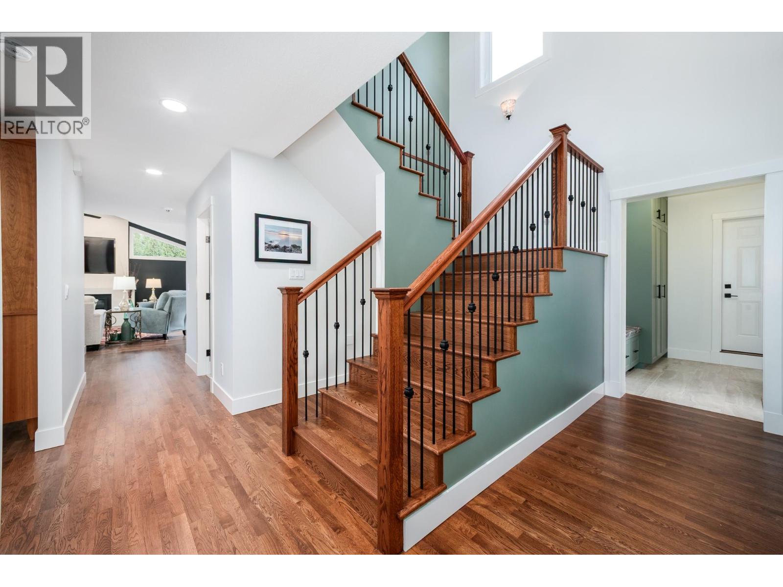  955 Gable Road, Lake Country