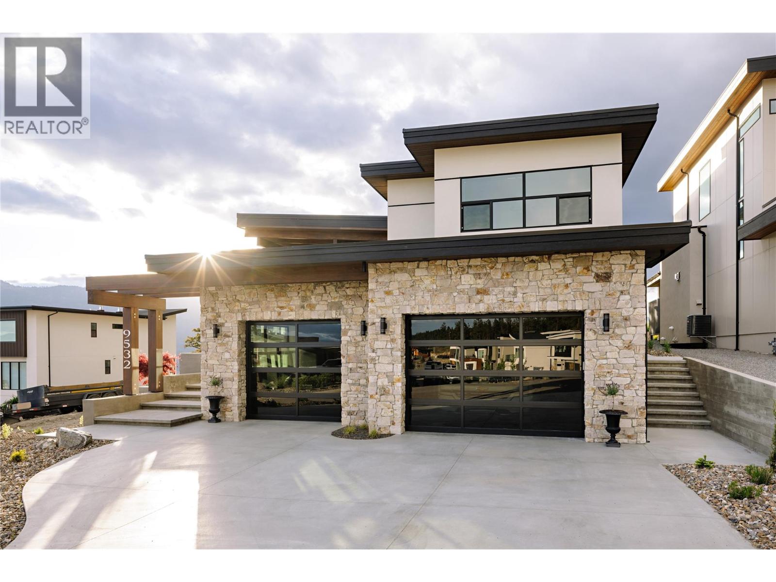 9532 Benchland Drive - 2