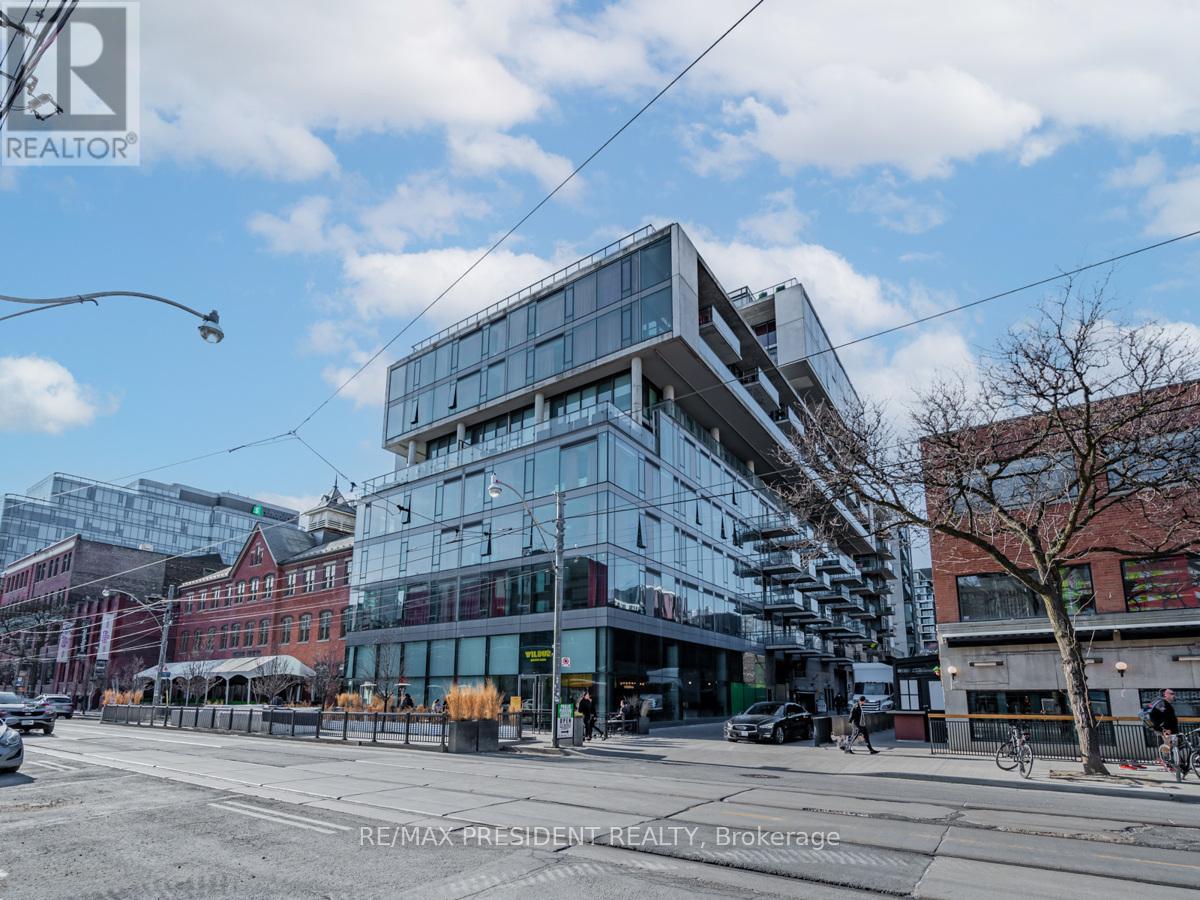 Listing photo of 1005 - 560 KING STREET W