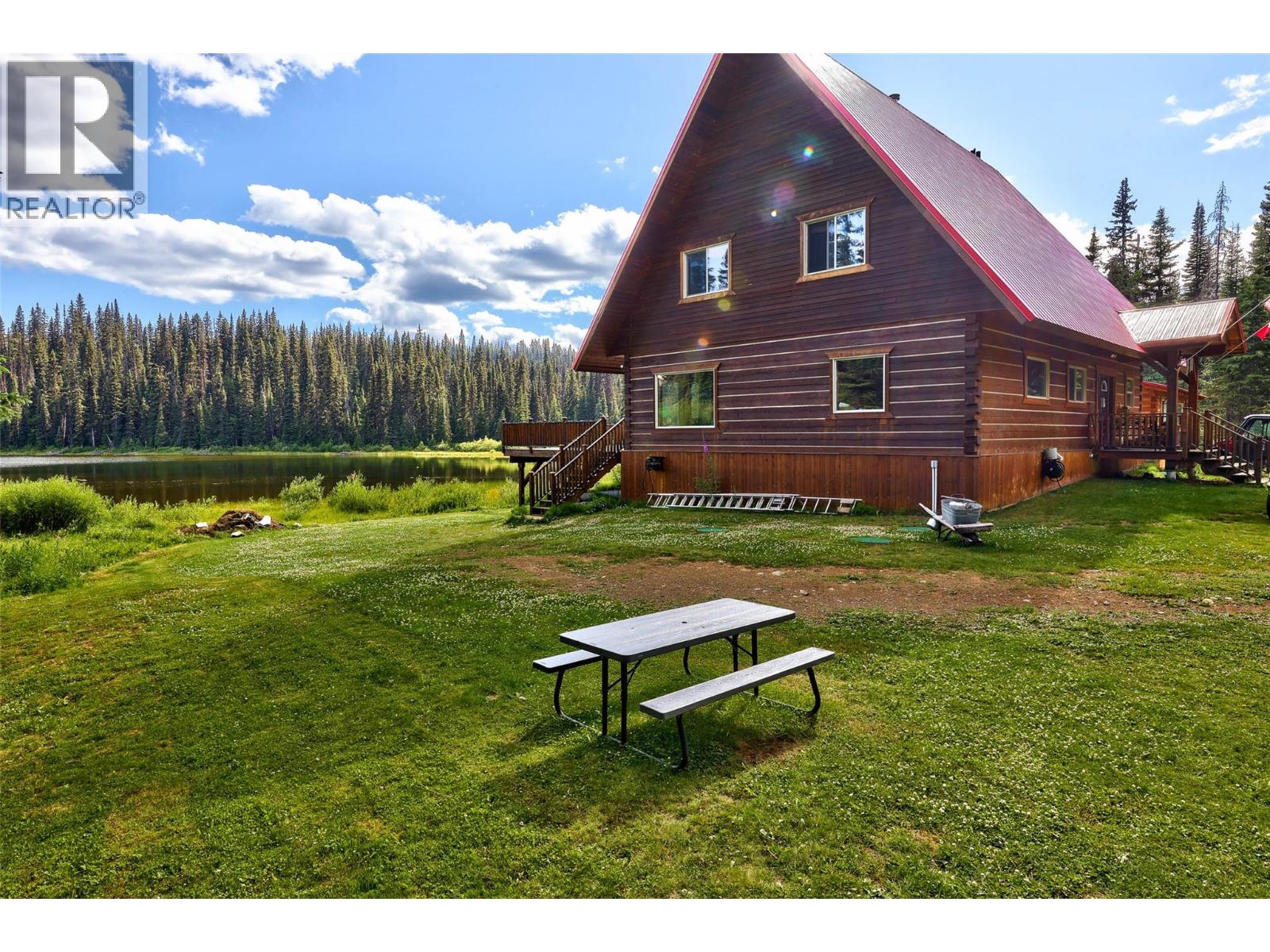  Taweel Lake Road, Little Fort