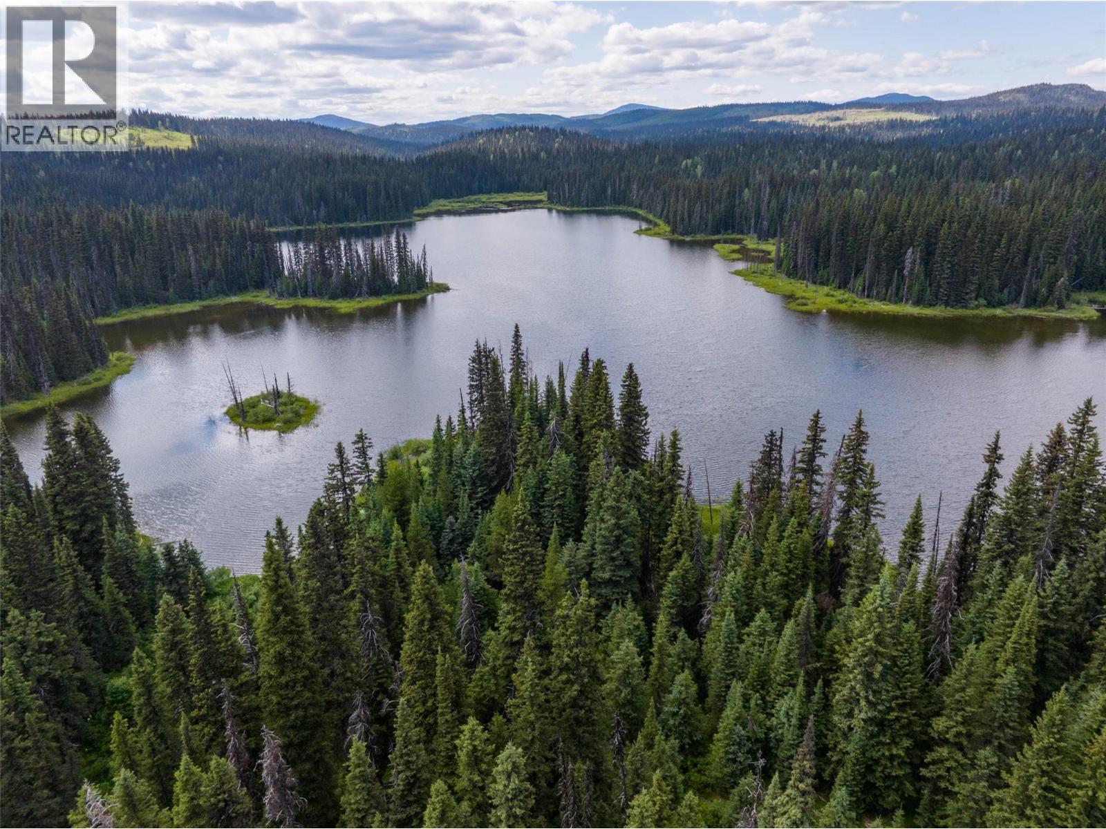  Taweel Lake Road, Little Fort