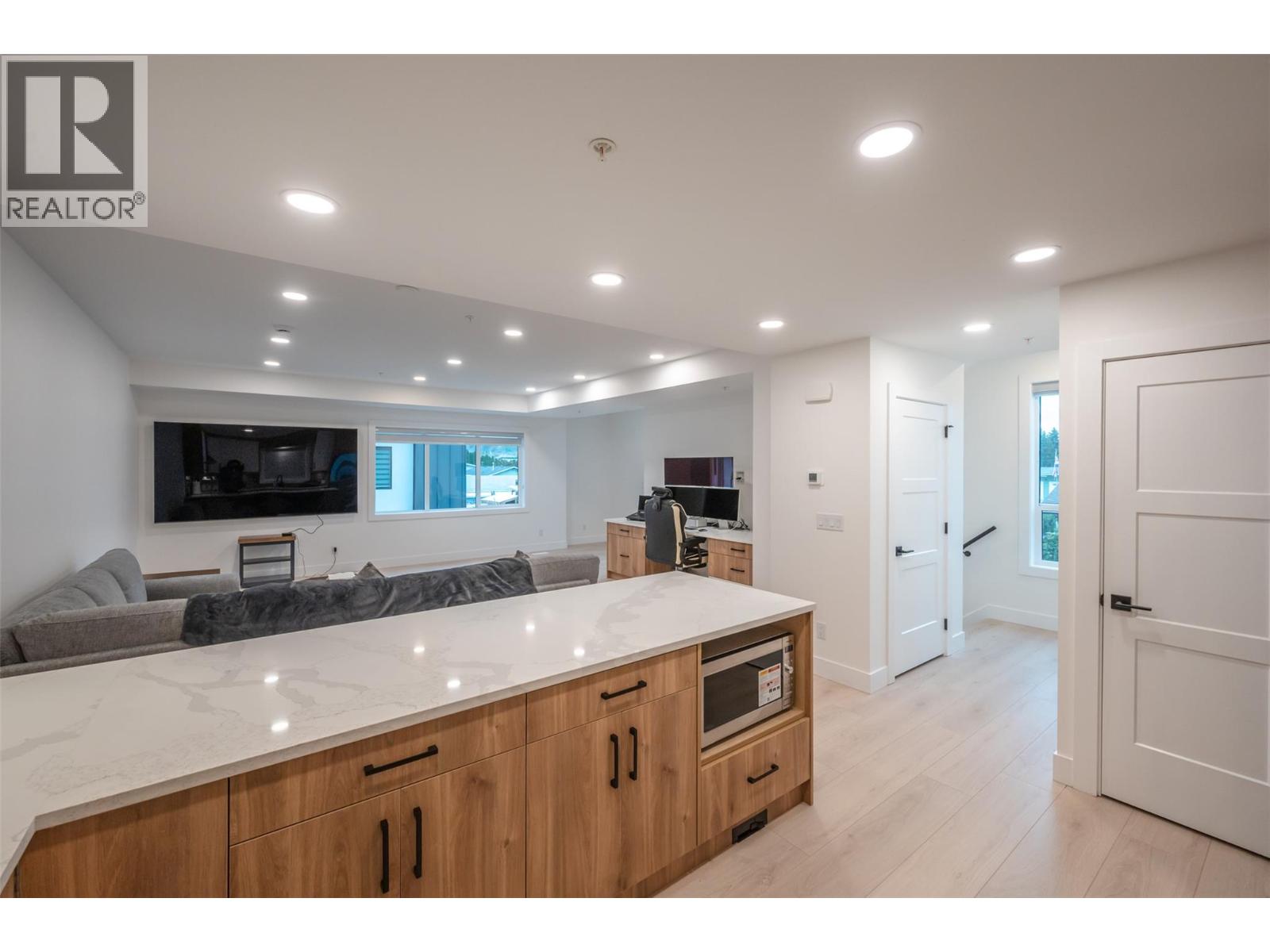 10615 ELLIOTT Street Unit# 103, Summerland