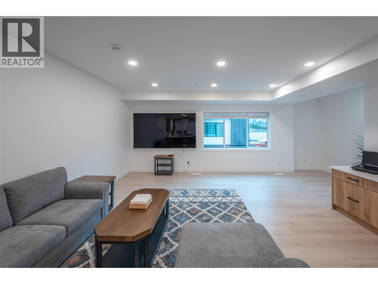 10615 ELLIOTT Street Unit# 103, Summerland