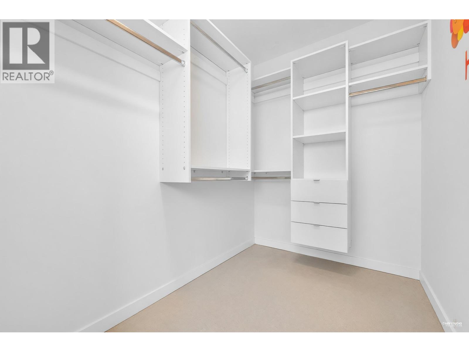 2301 125 E 14TH STREET, North Vancouver