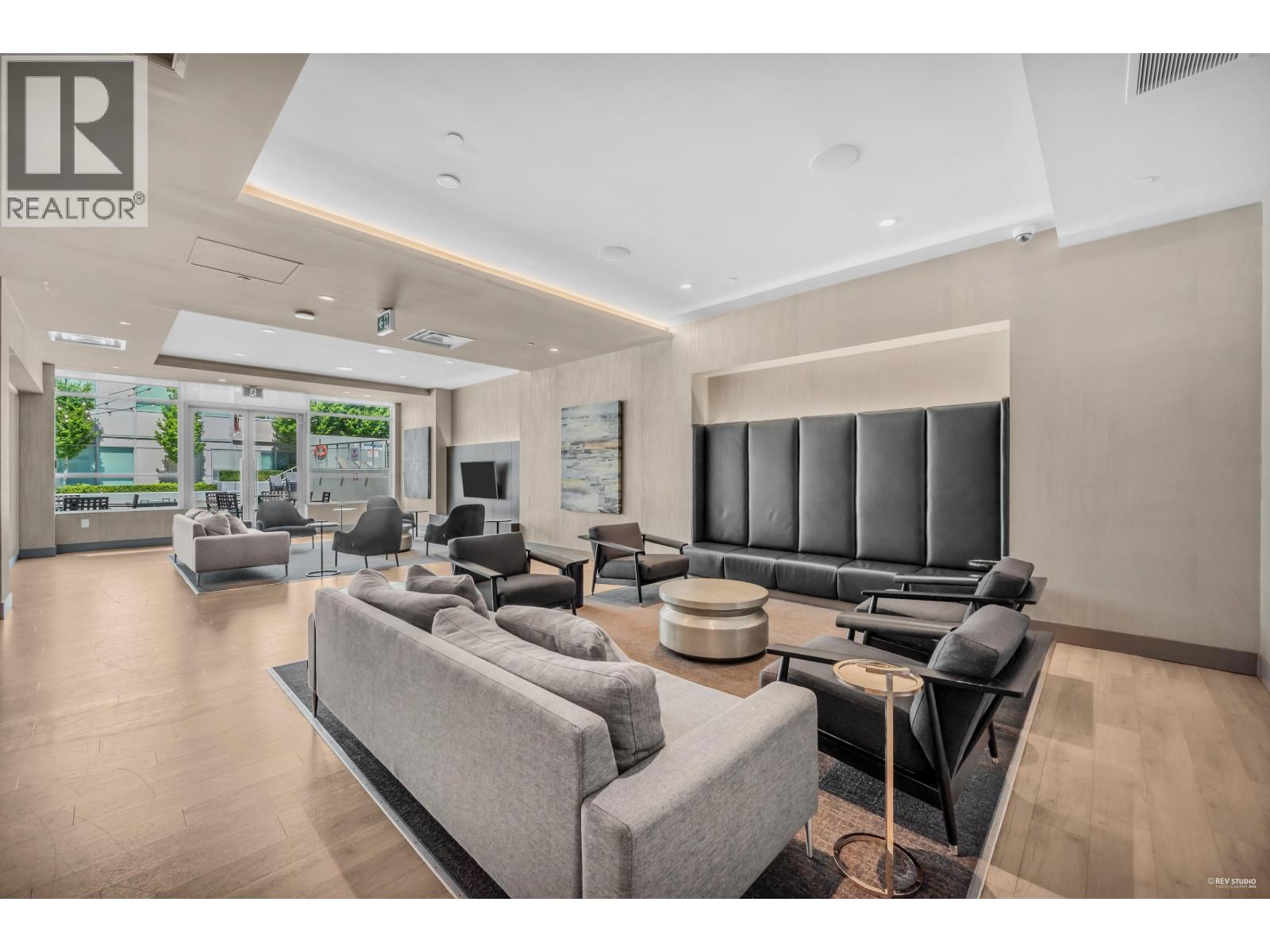 2301 125 E 14TH STREET, North Vancouver