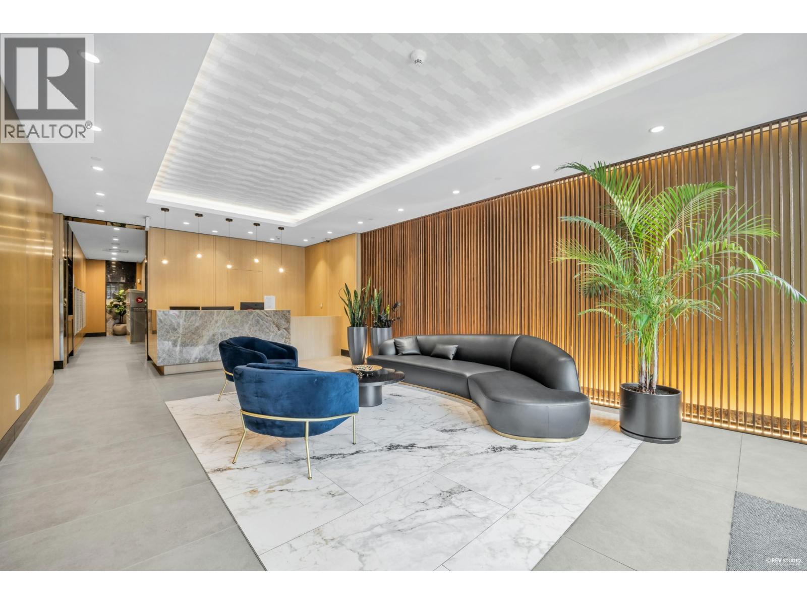 2301 125 E 14TH STREET, North Vancouver