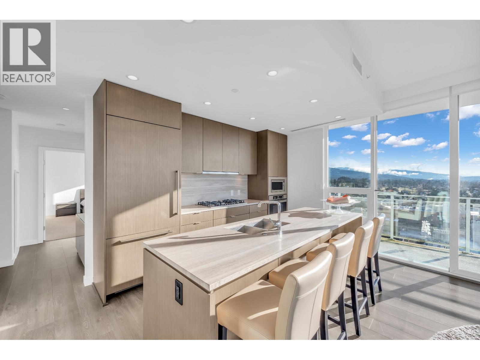 2301 125 E 14TH STREET, North Vancouver