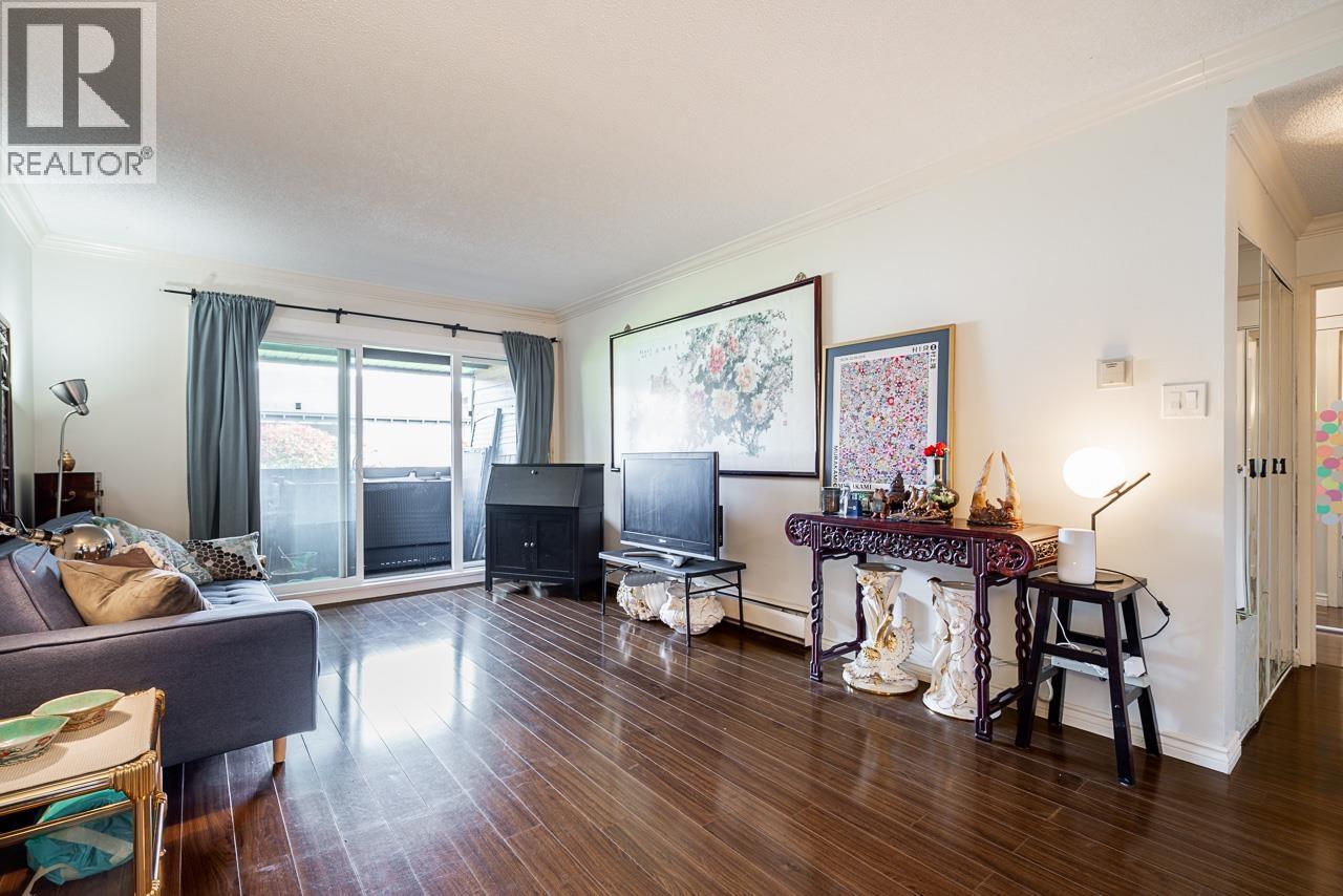 107 3411 SPRINGFIELD Drive - photo 2