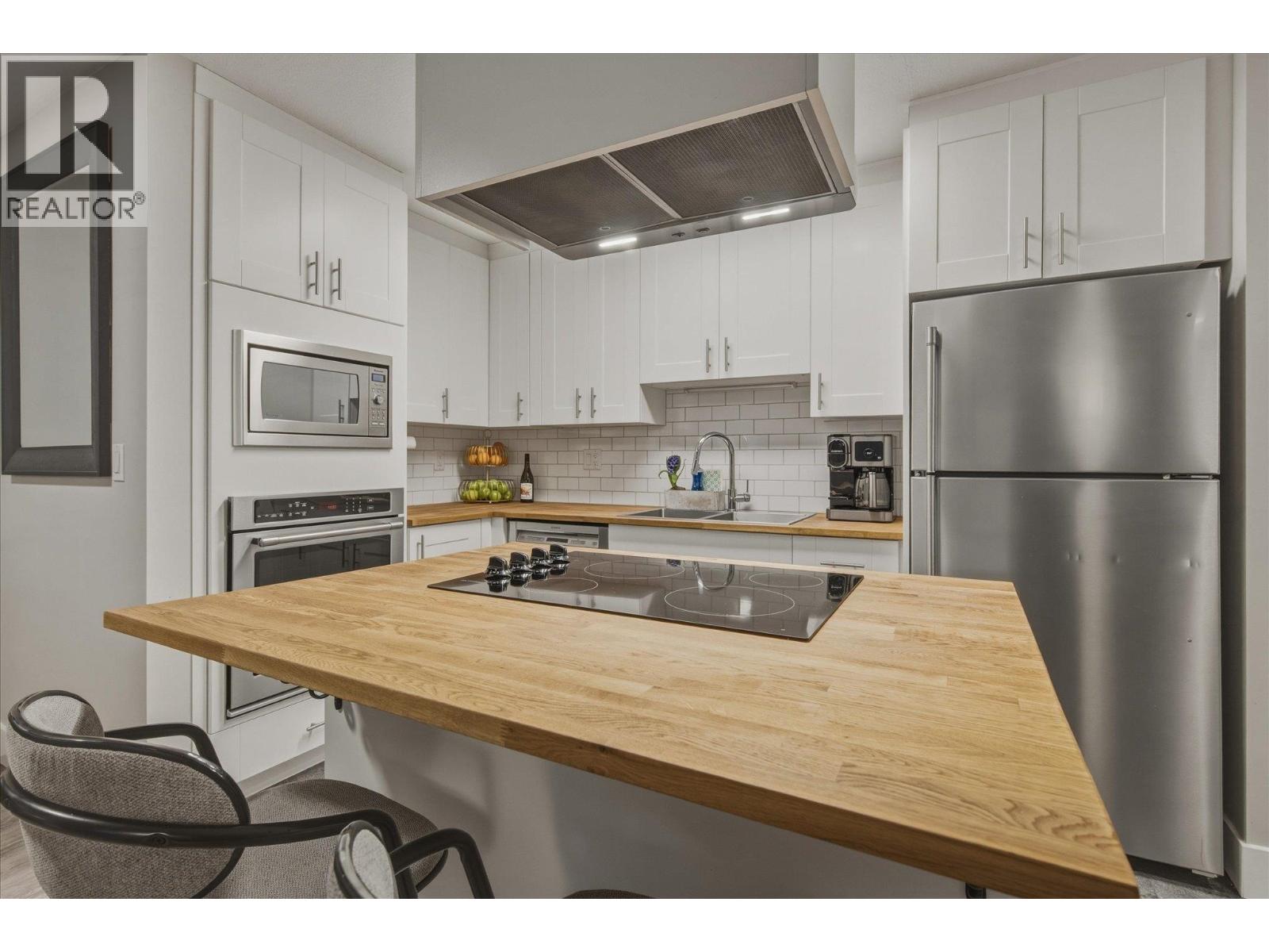 C102 40140 WILLOW CRESCENT, Squamish