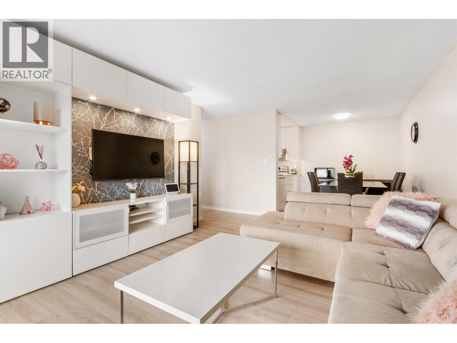 324 4373 HALIFAX Street - photo 2