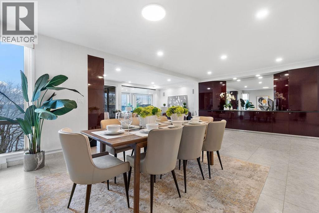 401 2015 BEACH AVENUE, Vancouver