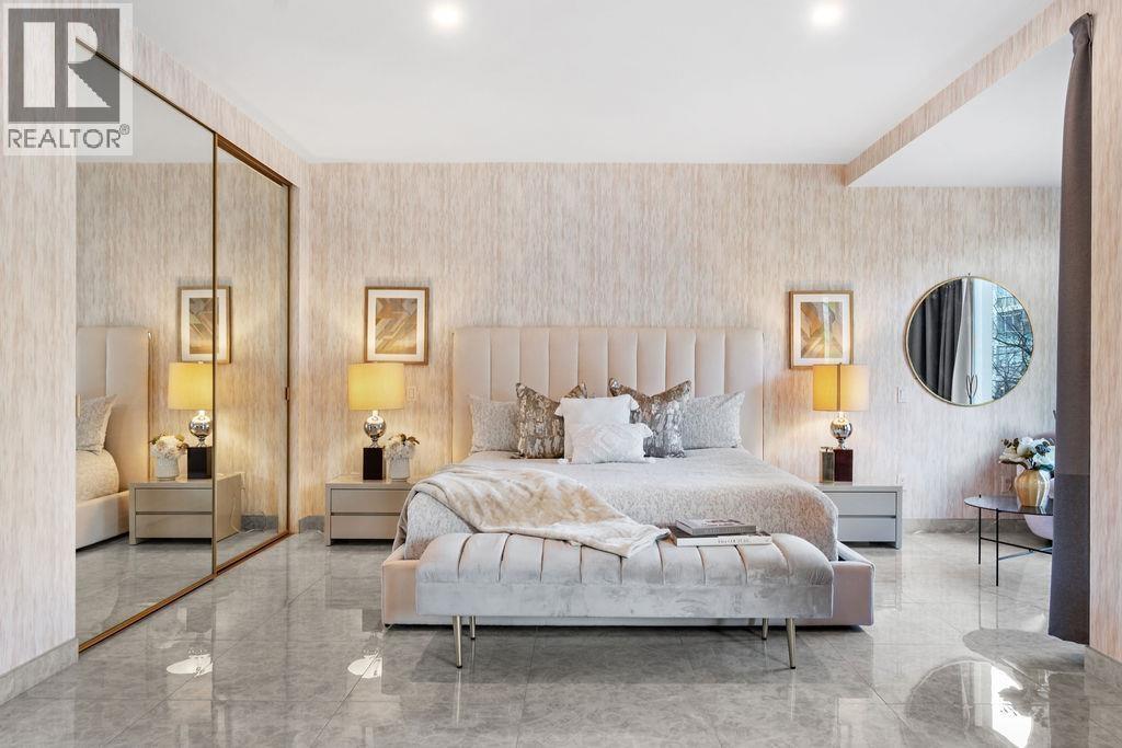 401 2015 BEACH AVENUE, Vancouver