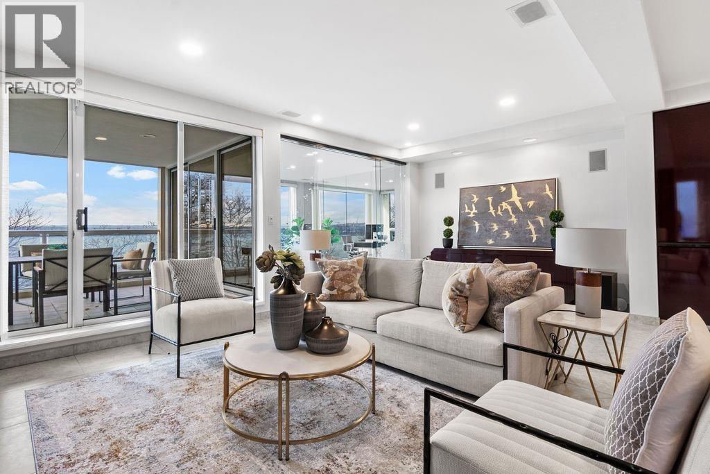 401 2015 BEACH AVENUE, Vancouver