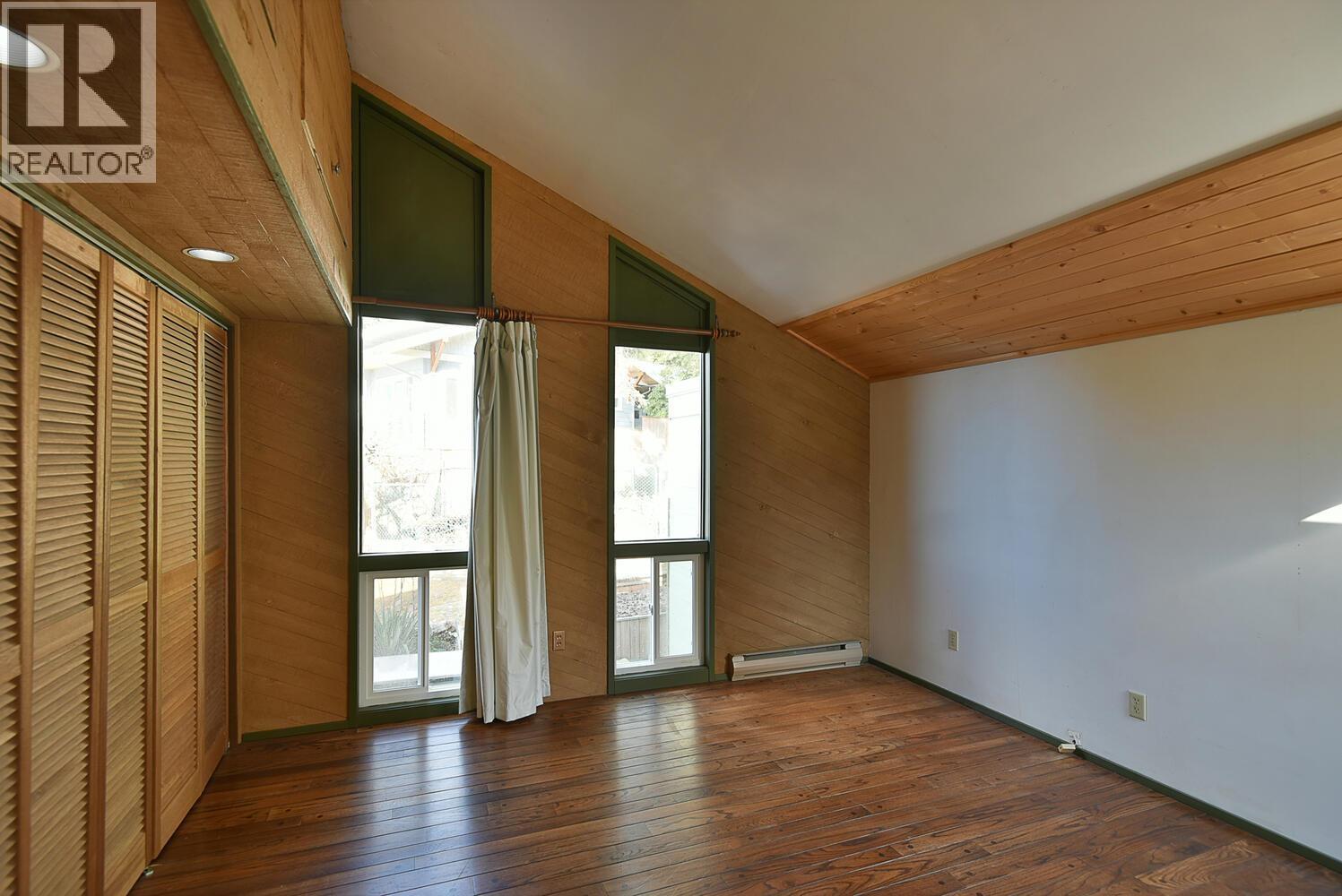 5907 SUNSHINE COAST HIGHWAY, Sechelt