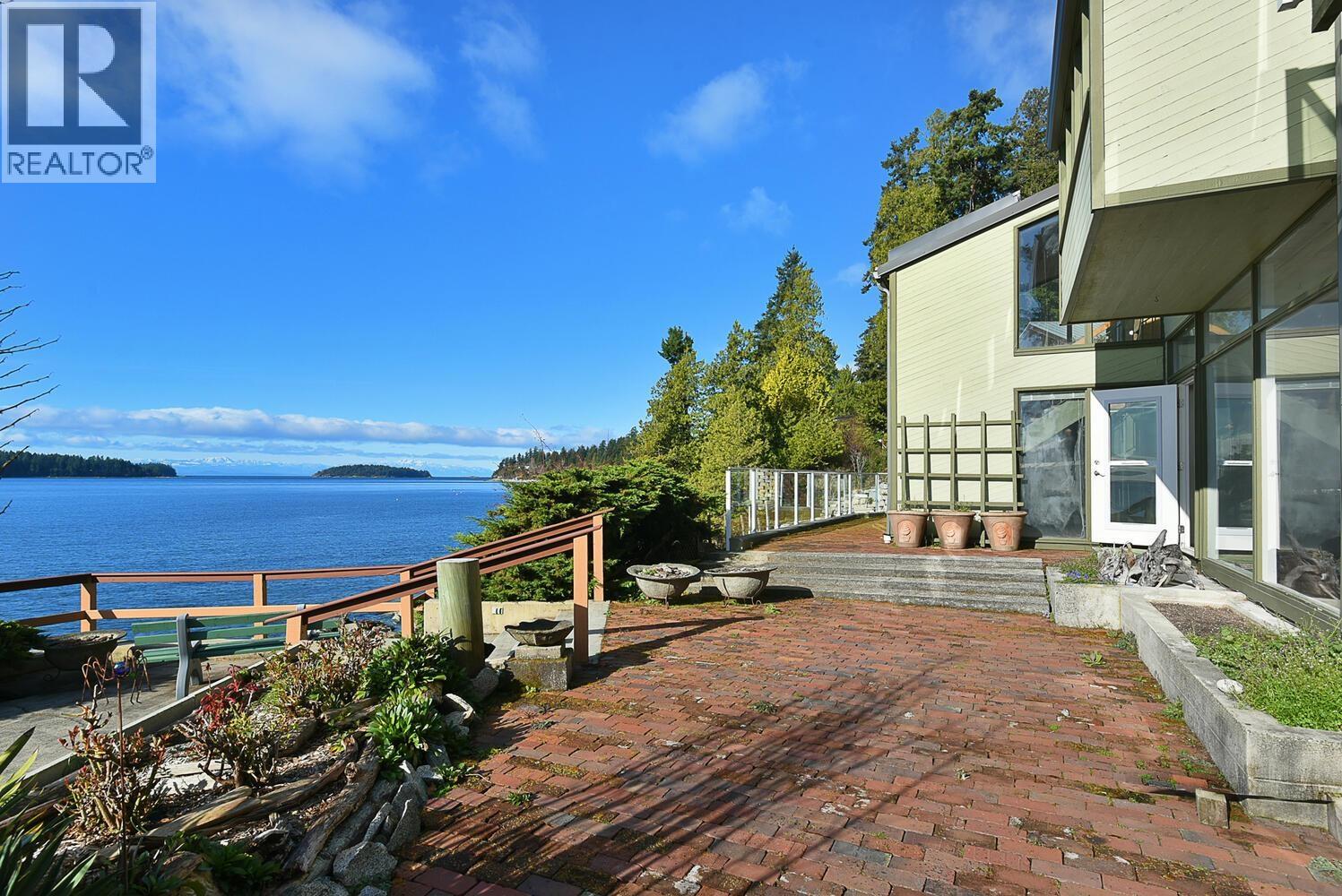 5907 SUNSHINE COAST HIGHWAY, Sechelt