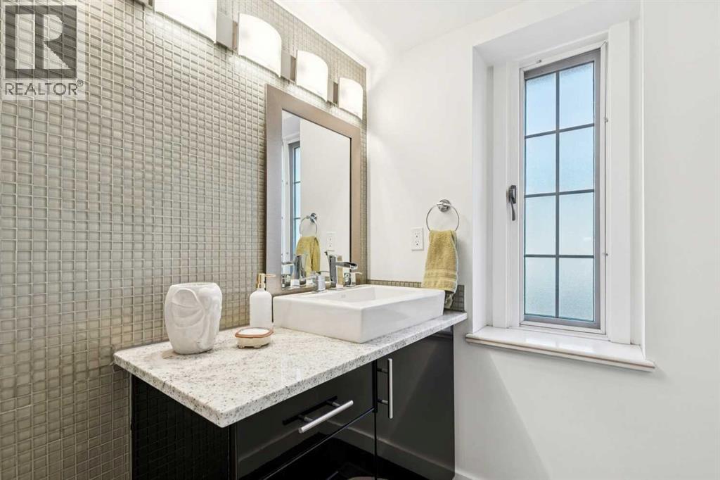 Single Family House for Sale in    Street NW Varsity Calgary 