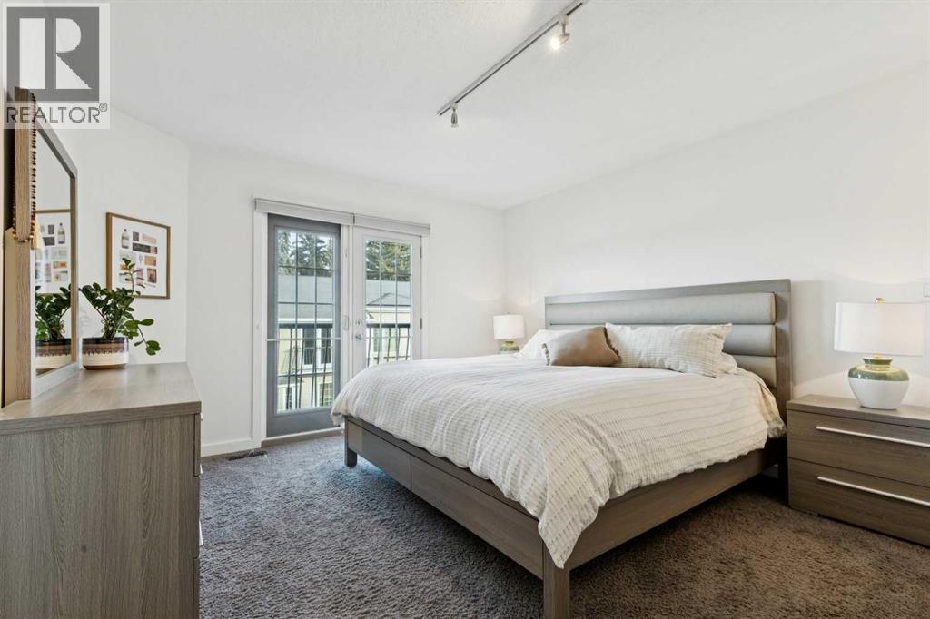 Single Family House for Sale in    Street NW Varsity Calgary 