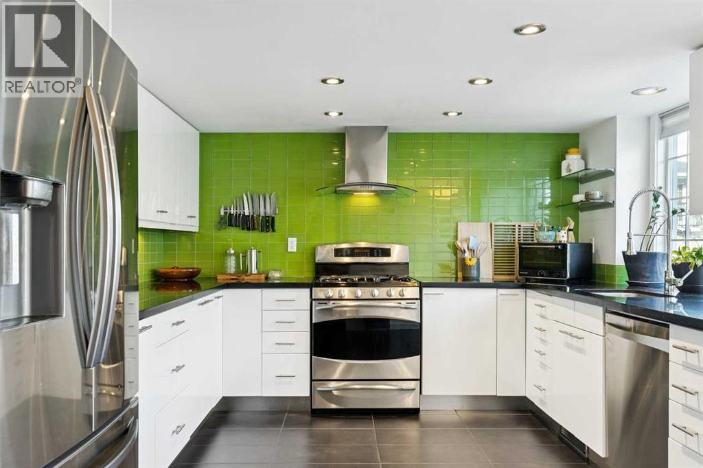 Single Family House for Sale in    Street NW Varsity Calgary 