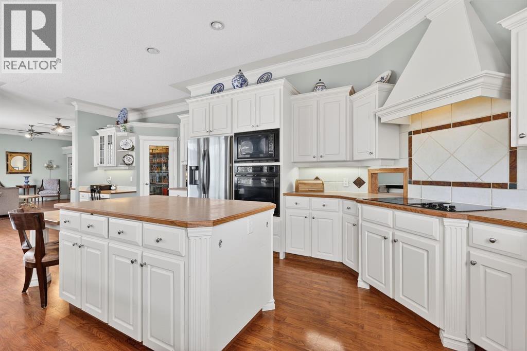 Single Family House Bi-level for Sale in  Mt Douglas Court SE McKenzie Lake Calgary 