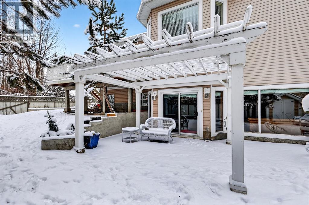 Single Family House Bi-level for Sale in  Mt Douglas Court SE McKenzie Lake Calgary 