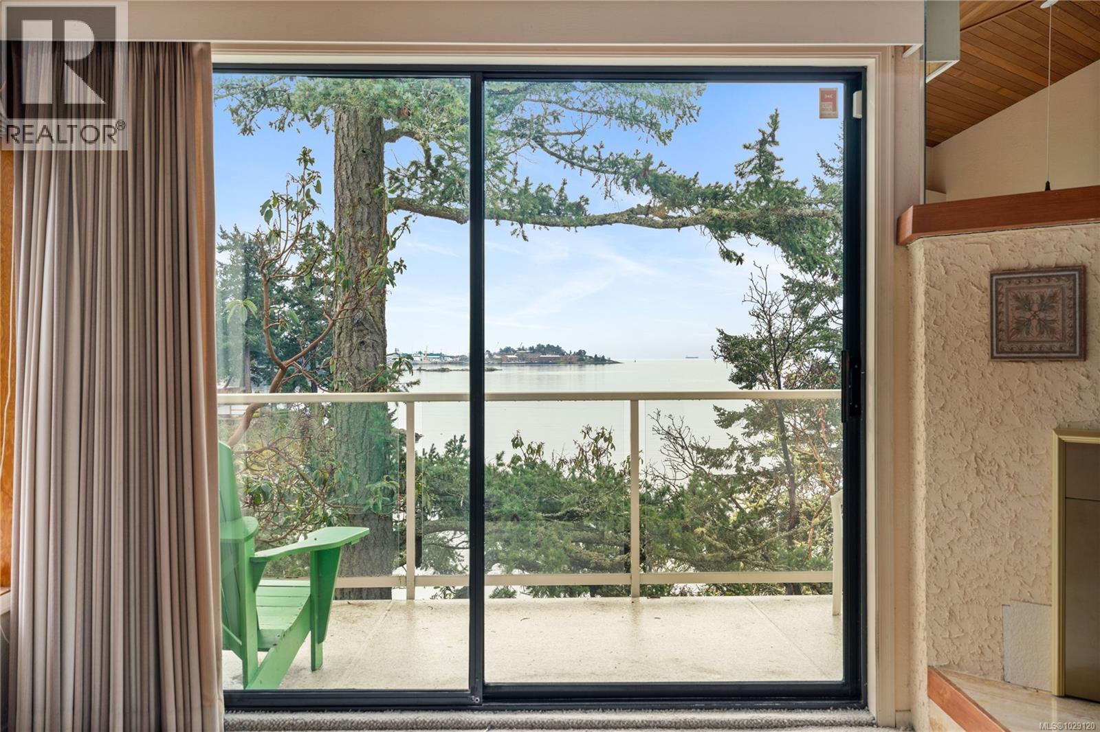  312 Bessborough Avenue, View Royal