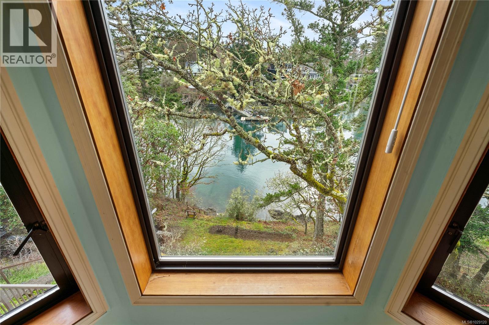  312 Bessborough Avenue, View Royal