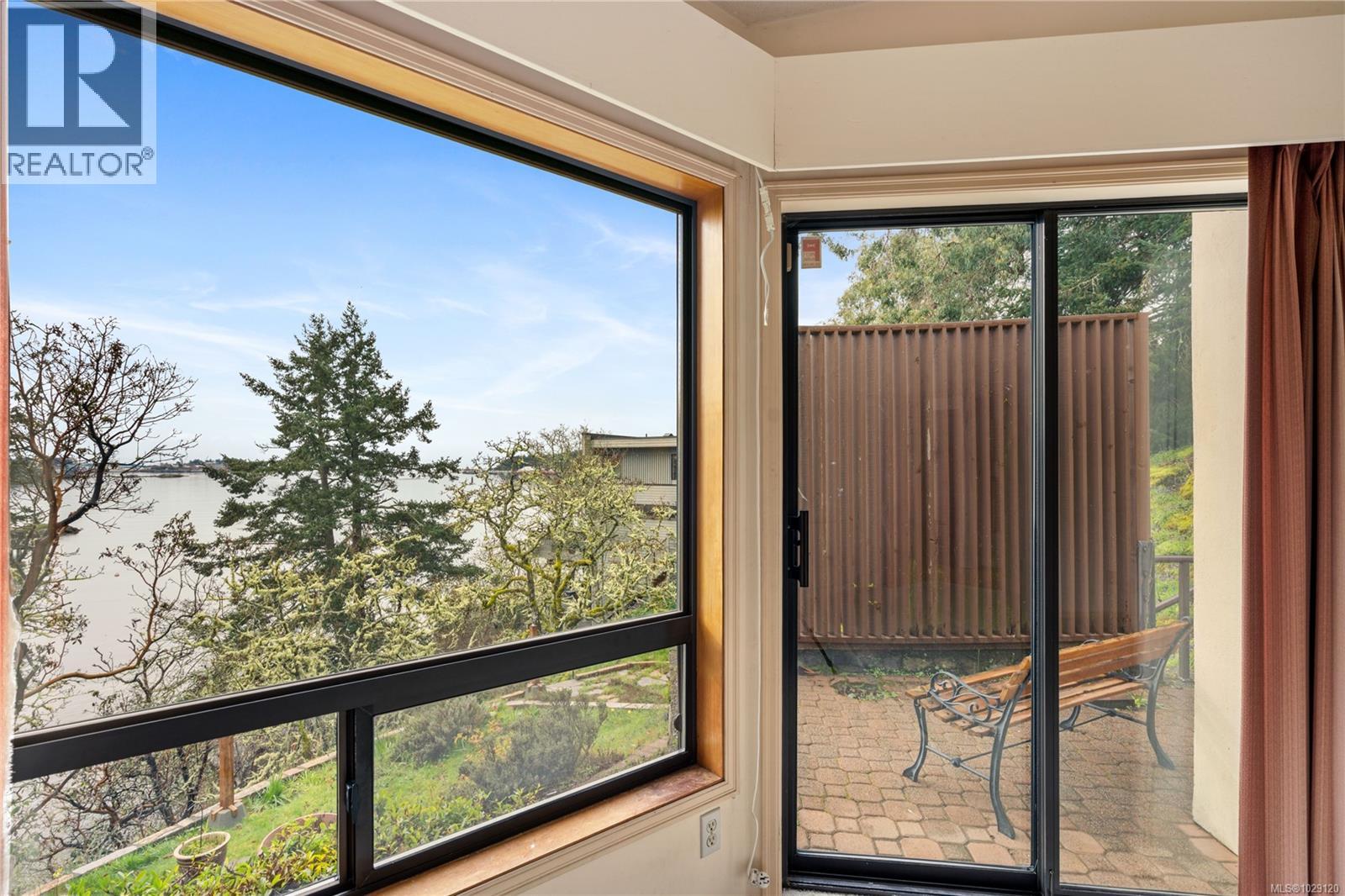  312 Bessborough Avenue, View Royal