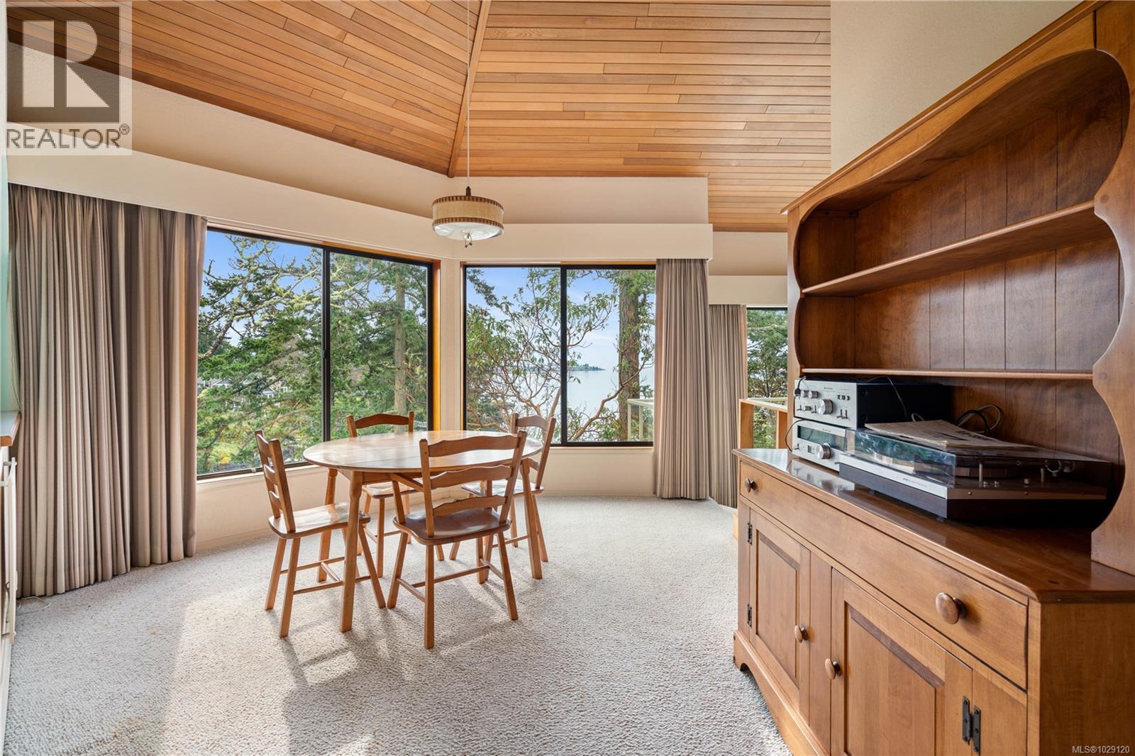  312 Bessborough Avenue, View Royal