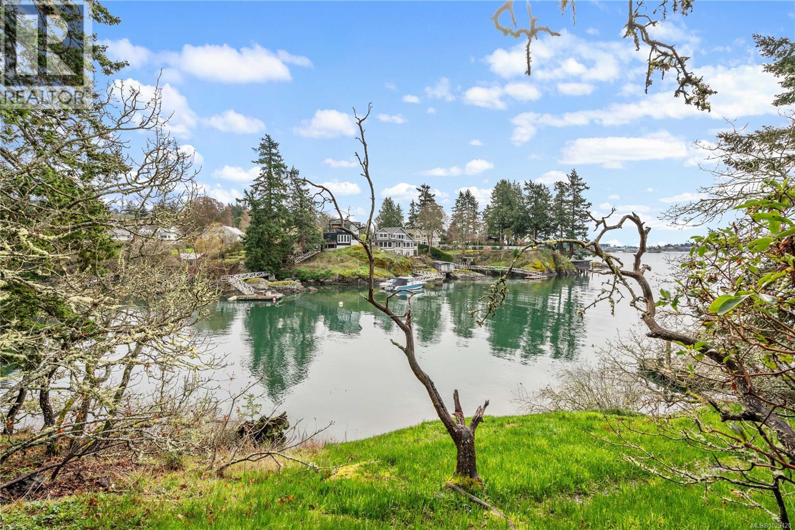  312 Bessborough Avenue, View Royal