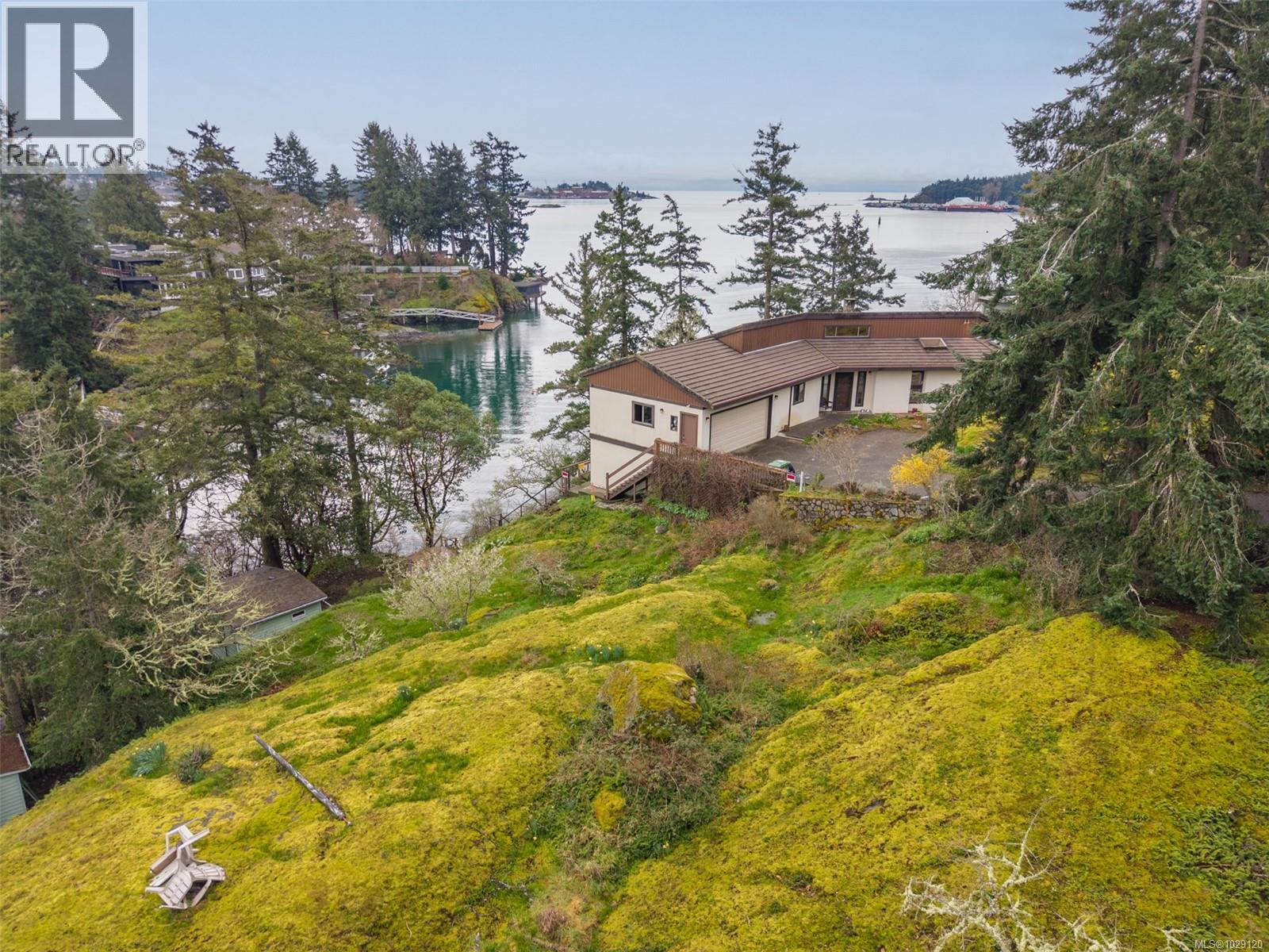  312 Bessborough Avenue, View Royal