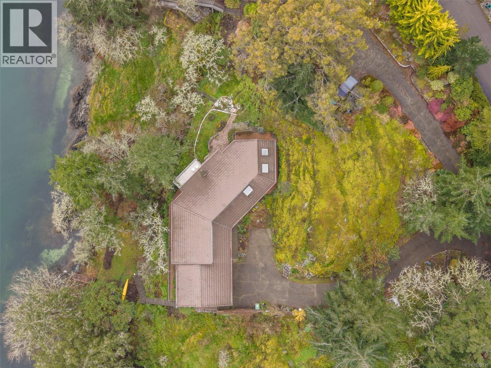  312 Bessborough Avenue, View Royal