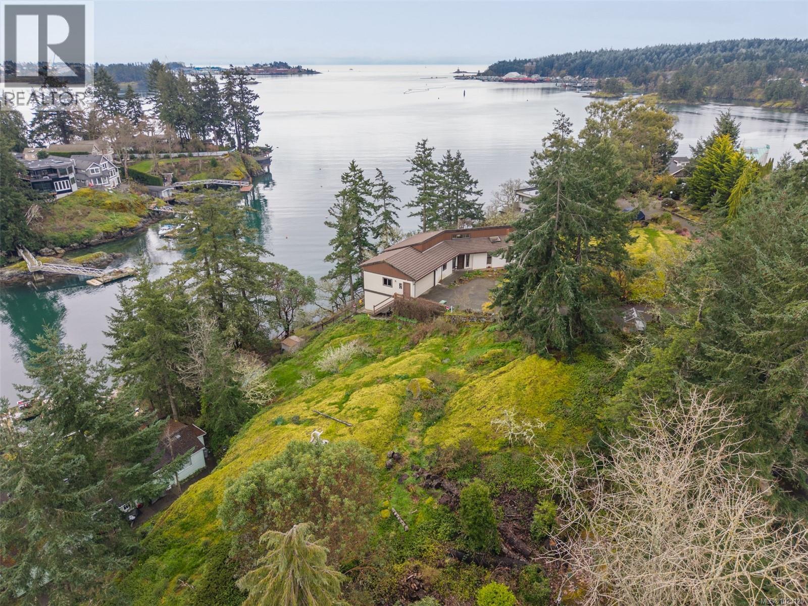  312 Bessborough Avenue, View Royal