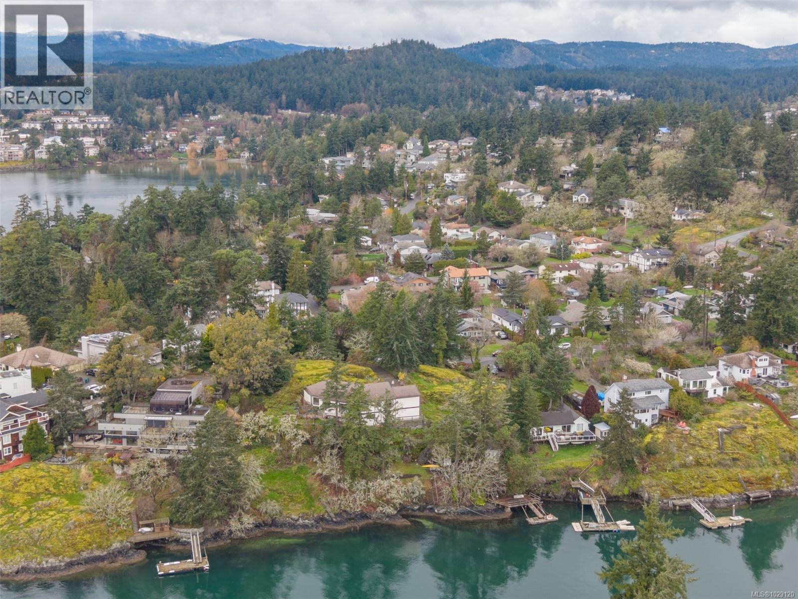  312 Bessborough Avenue, View Royal