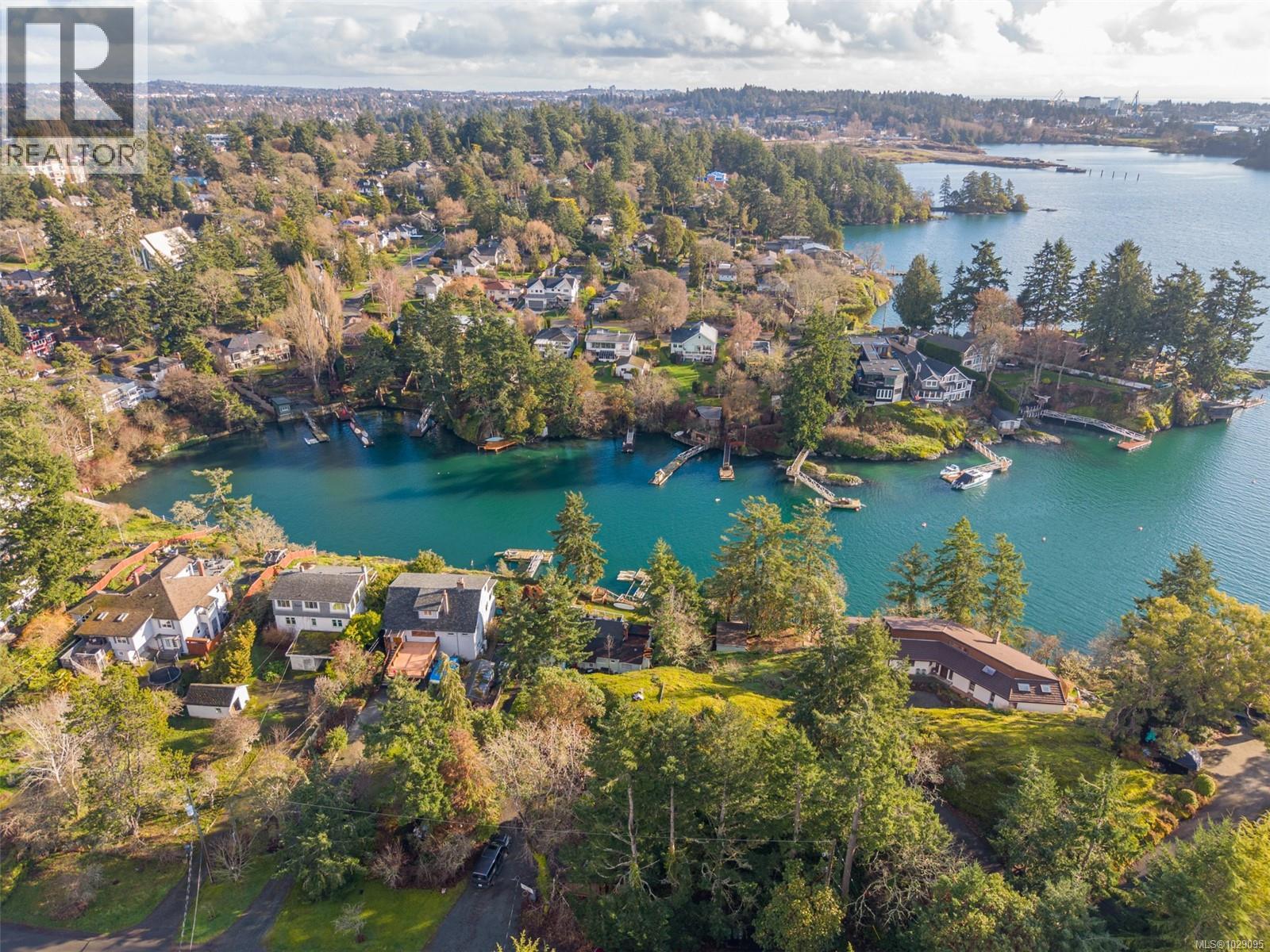  310 Bessborough Avenue, View Royal