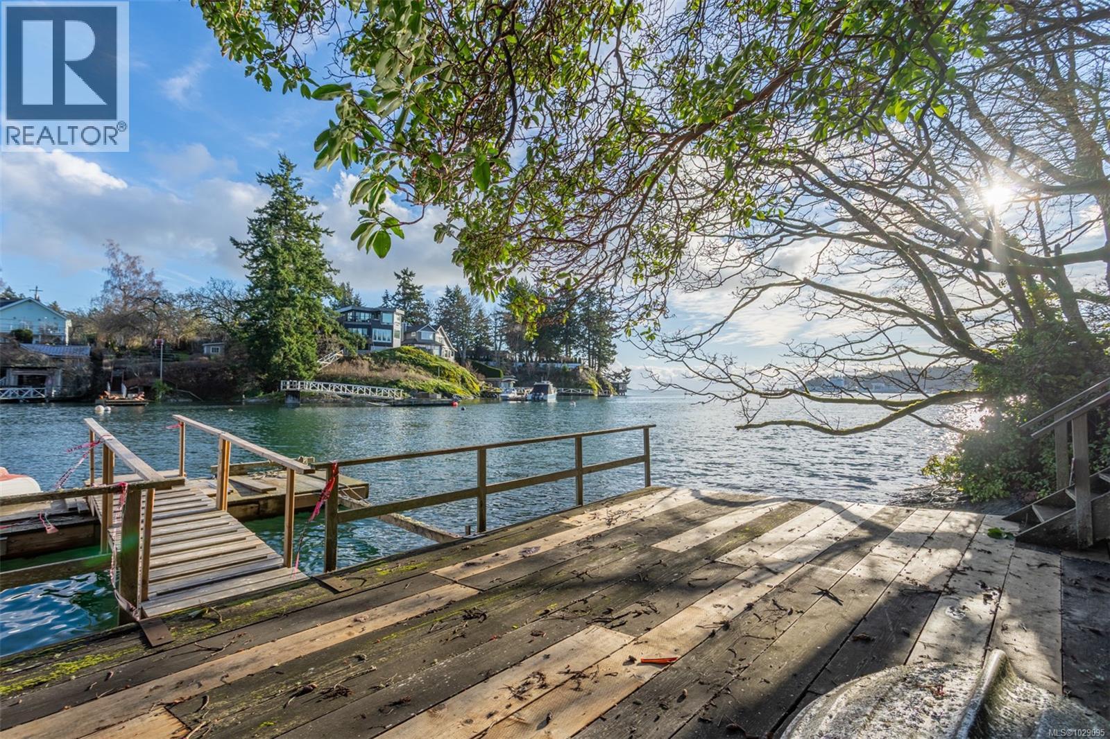  310 Bessborough Avenue, View Royal