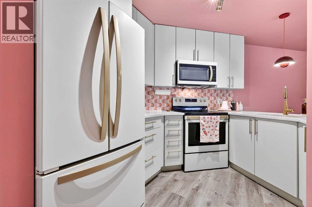 Single Family House for Sale in   Richard Place SW Lincoln Park Calgary 