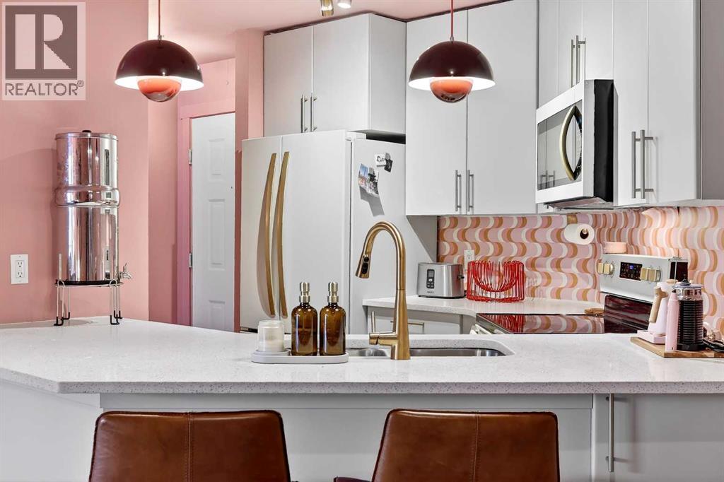 Single Family House for Sale in   Richard Place SW Lincoln Park Calgary 