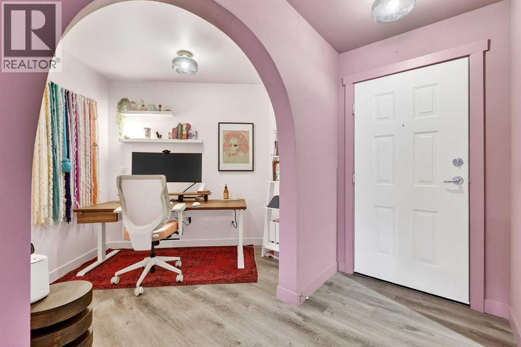 Single Family House for Sale in   Richard Place SW Lincoln Park Calgary 