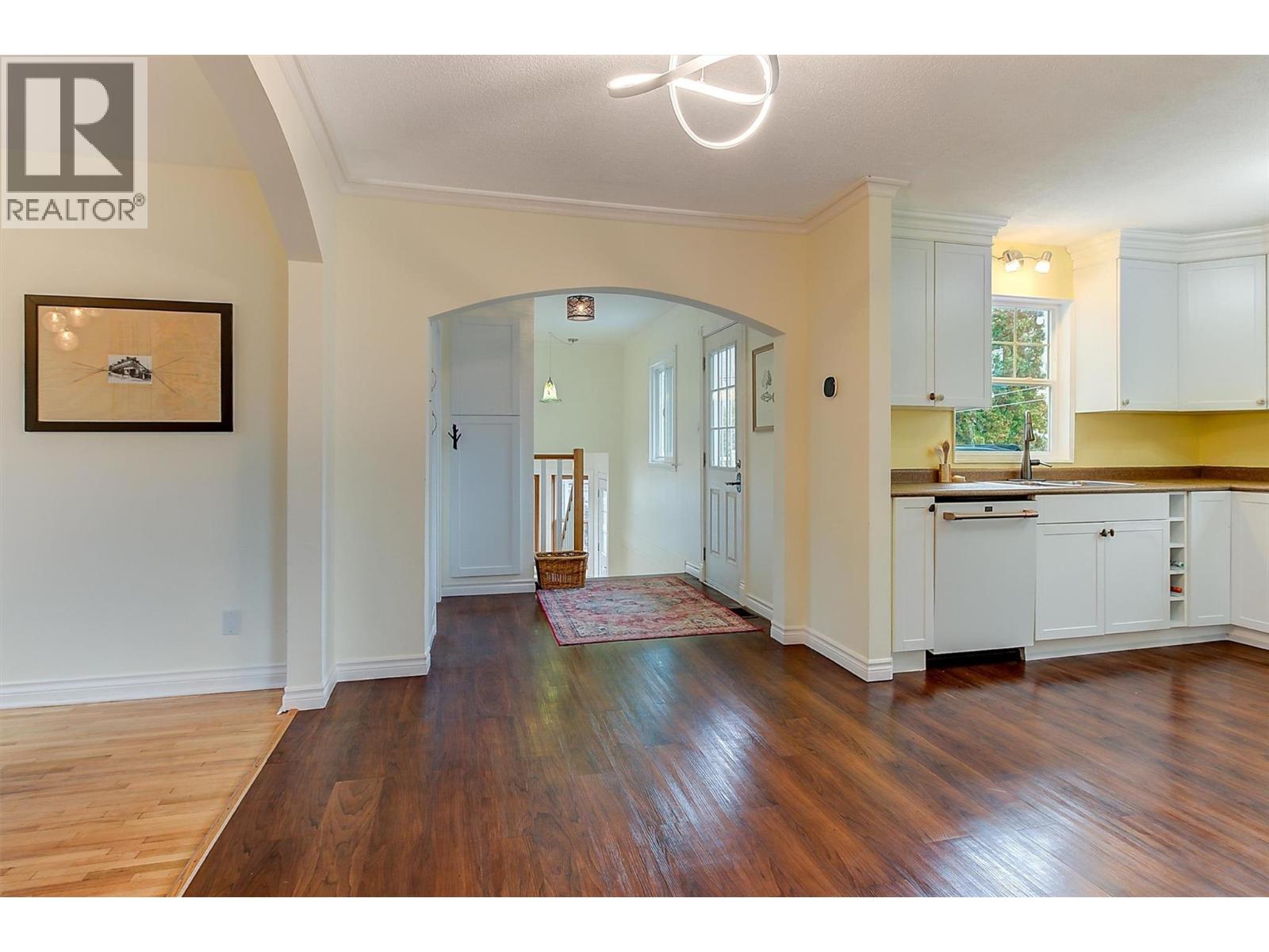 640 ROANOKE Avenue, Kelowna