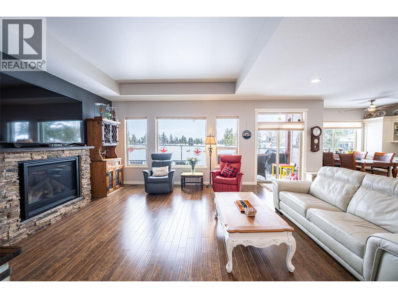 2444 York Avenue Unit# 27, Armstrong