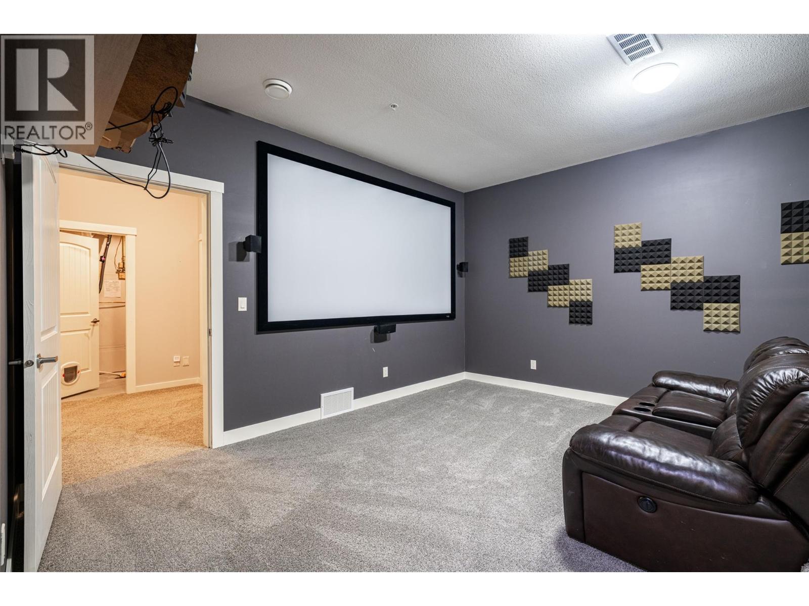 2444 York Avenue Unit# 27, Armstrong