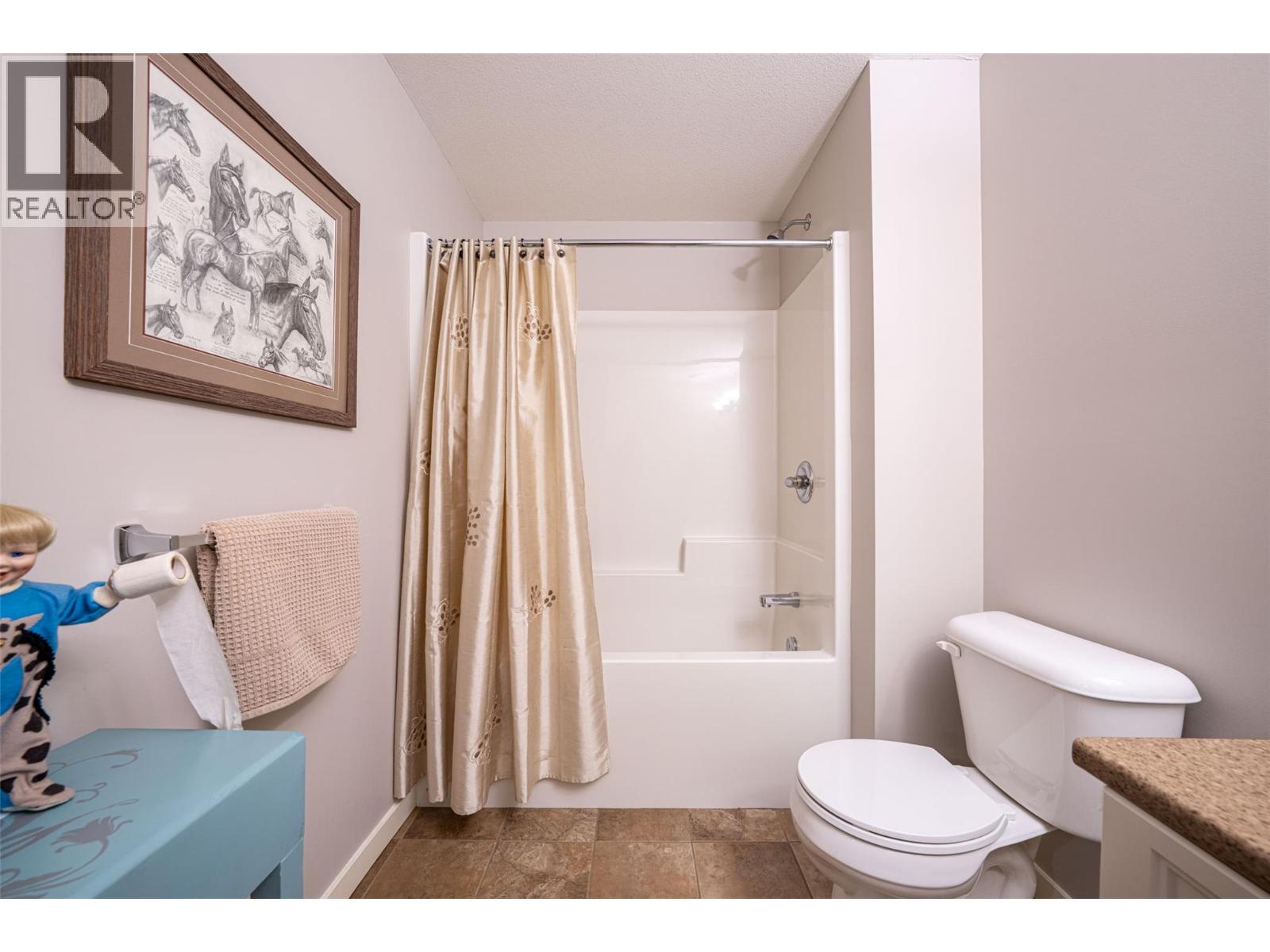 2444 York Avenue Unit# 27, Armstrong